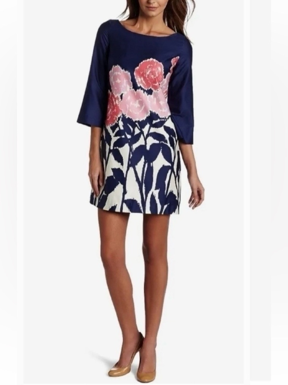 Lilly Pulitzer navy Shauna with pink and white floral pattern. Size 4 #preppy
